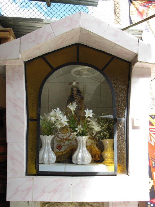 Virgin Mary, Mercado Artesanal/Handicrafts Market, Aguas Calientes/Machupicchu Pueblo, Cusco Region, Peru