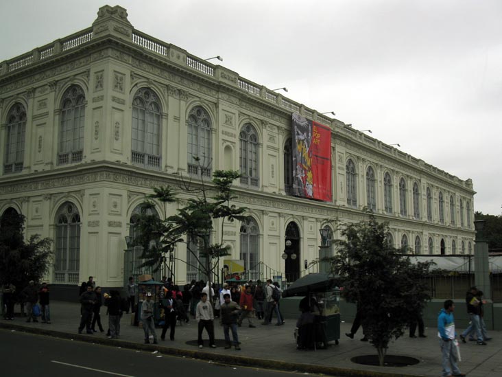 Lima Art Museum/Museo de Arte de Lima, Avenida Garcilaso de la Vega and Paseo Colón, Central Lima, LimaVision City Tour, Lima, Peru, July 4, 2010