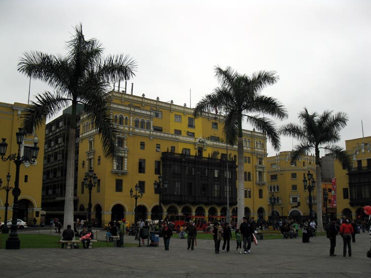 Plaza de Armas/Plaza Mayor, Central Lima, LimaVision City Tour, Lima, Peru, July 4, 2010
