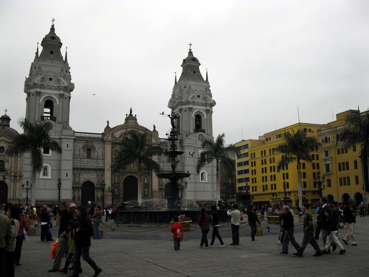 Basílica Catedral de Lima/Basilica Cathedral, Plaza de Armas/Plaza Mayor, Central Lima, Lima, Peru, July 4, 2010