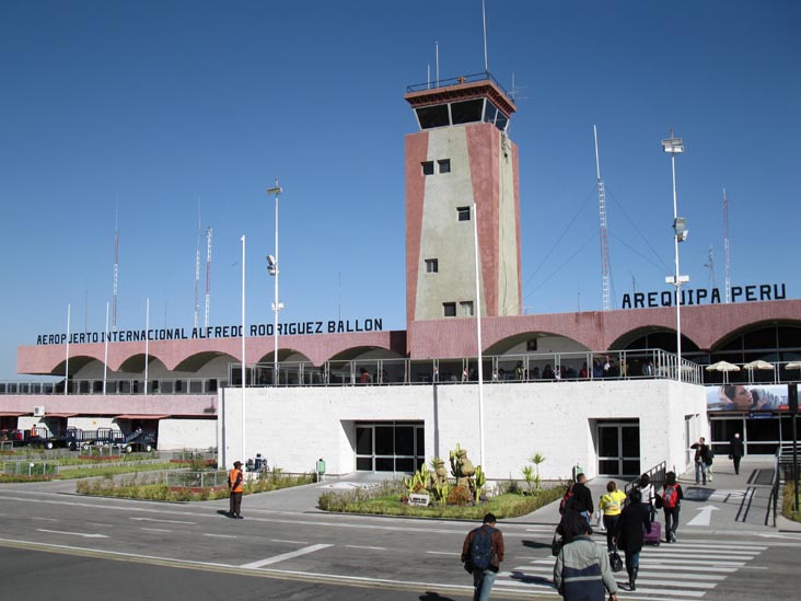 Aeropuerto Internacional Rodríguez Ballón, Arequipa, Peru