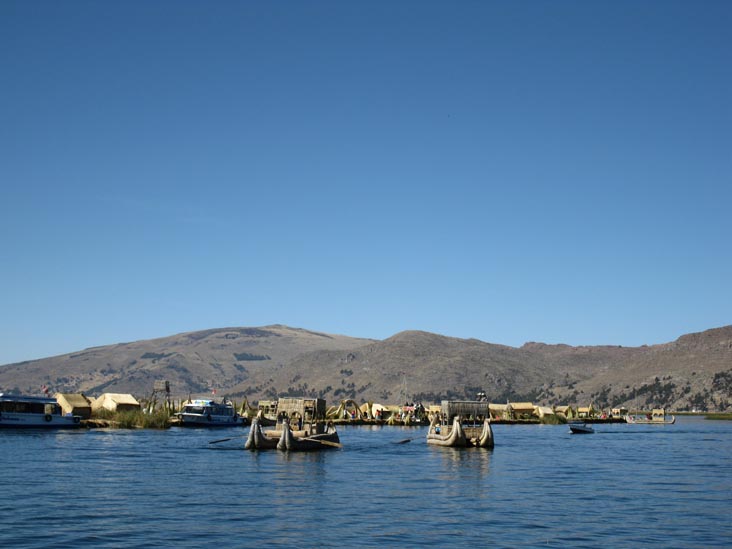 Uros Floating Islands, Puno Bay, Lake Titicaca/Lago Titicaca, Peru