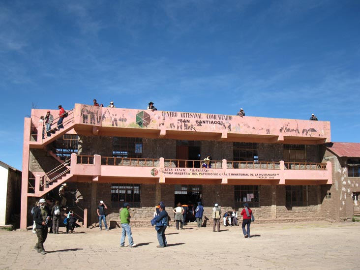 Centro Artesanal Comunitario San Santiago, Main Plaza, Taquile Island/Isla Taquile, Lake Titicaca/Lago Titicaca, Peru