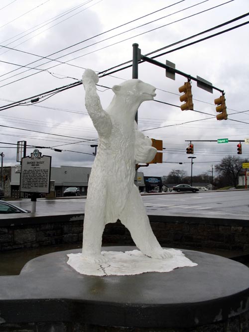 Edgehill Polar Bears, Edgehill Avenue and 12th Avenue South, Edgehill, Nashville, Tennessee