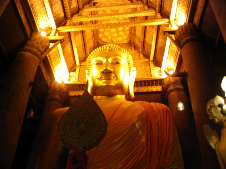 Luang Po To, Wat Phanan Choeng, Ayutthaya, Thailand