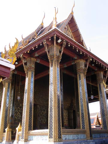 Temple of the Emerald Buddha, Wat Phra Kaeo, Bangkok, Thailand