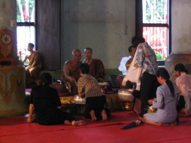 Offering, Main Sala, Wat Chedi Luang, Chiang Mai, Thailand