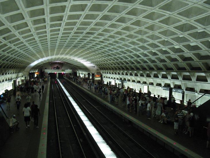 L'Enfant Plaza Station, DC Metrorail, Washington, D.C.