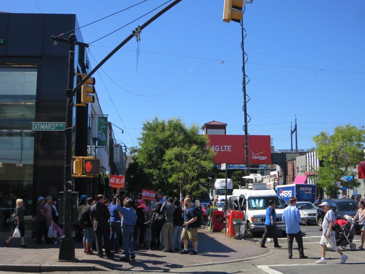 31st Street and Ditmars Boulevard, SE Corner, Astoria, Queens, September 4, 2013