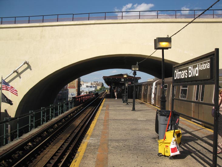 Ditmars Boulevard Subway Station Platform, Astoria, Queens, June 30, 2011