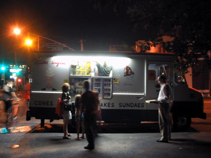 Mister Softee Truck, Outdoor Cinema, Socrates Sculpture Park, 32-01 Vernon Boulevard, Astoria, Queens, August 8, 2007