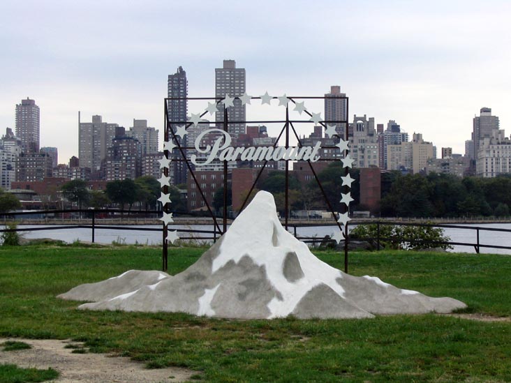 "Opening Credits," Socrates Sculpture Park, 32-01 Vernon Boulevard, Astoria, Queens, October 2, 2004
