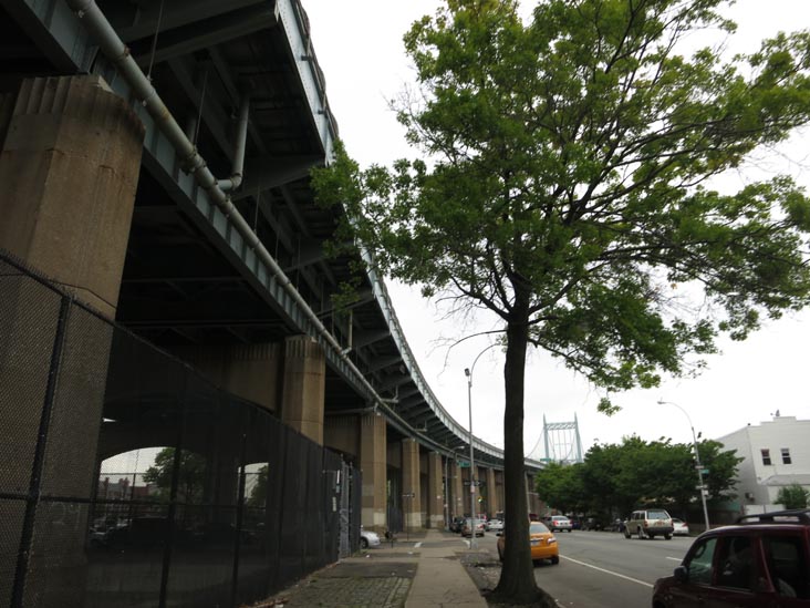 Hoyt Avenue North, Triborough Bridge Playground, Astoria, Queens, May 15, 2013