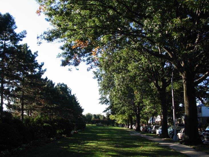 McManus Memorial Park, Astoria Heights, Queens