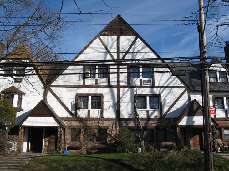 29-09 to 29-17 Bell Boulevard, Bayside, Queens