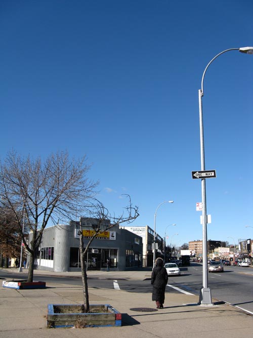 Looking West Down Northern Boulevard From Sanford Avenue, Auburndale, Flushing, Queens