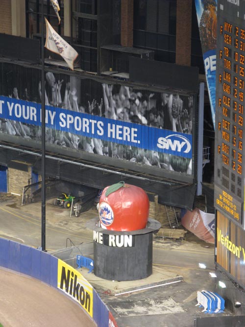 Home Run Apple, New York Mets vs. Philadelphia Phillies, September 7, 2008, Shea Stadium, Flushing Meadows Corona Park, Queens
