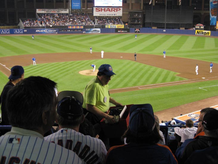 Beer Vendor, Loge Level, New York Mets vs. Chicago Cubs, Shea Stadium, Flushing Meadows Corona Park, Queens, September 22, 2008