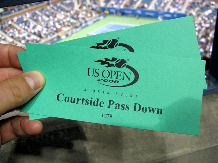 Coutside Pass Down, US Open Night Session, Arthur Ashe Stadium, Flushing Meadows Corona Park, Queens, September 3, 2009