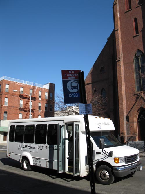 LIC Express Shuttle Bus, Vernon Boulevard and 49th Avenue, Hunters Point, Long Island City, Queens, February 21, 2010