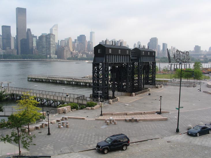 Gantry Plaza State Park, Hunters Point, Long Island City, Queens, July 5, 2005