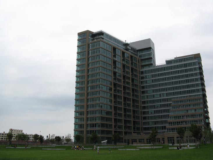 North Recreation and Interpretive Area, Gantry Plaza State Park, Hunters Point, Long Island City, Queens, July 11, 2009