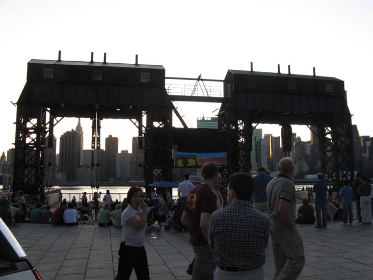 Live at the Gantries, Gantry Plaza State Park, Hunters Point, Long Island City, Queens, July 14, 2009