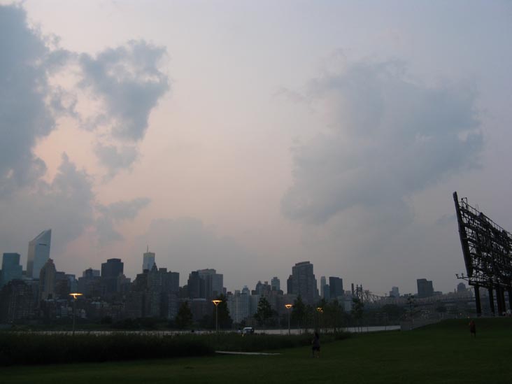 North Recreation and Interpretive Area, Gantry Plaza State Park, Hunters Point, Long Island City, Queens, August 4, 2009, 7:55 p.m.