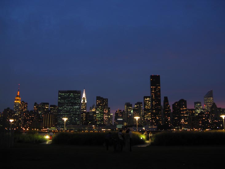 North Recreation and Interpretive Area, Gantry Plaza State Park, Hunters Point, Long Island City, Queens, September 8, 2009, 7:40 p.m.