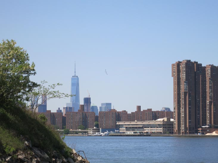One World Trade Center and US Air Force Thunderbirds Flyover From Hunters Point South Park, Hunters Point, Long Island City, Queens, May 22, 2015