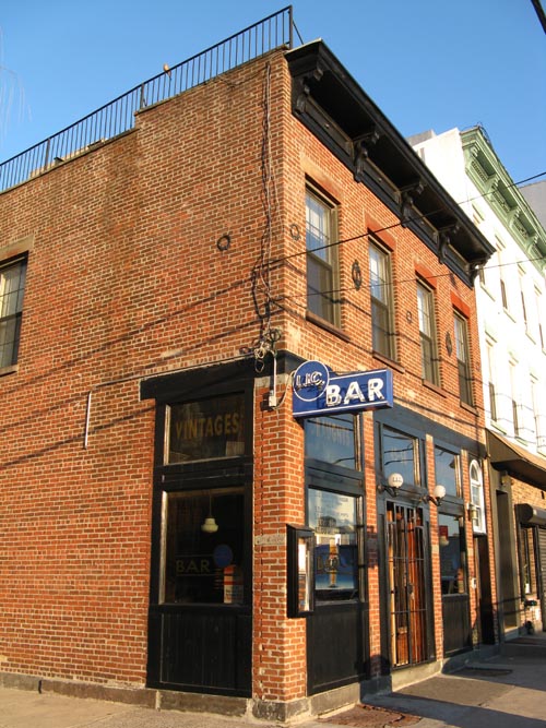 LIC Bar, 45-58 Vernon Boulevard, Hunters Point, Long Island City, Queens