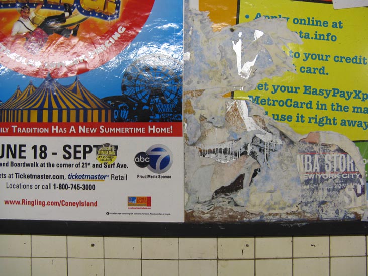 Vernon Boulevard-Jackson Avenue Subway Station, Hunters Point, Long Island City, Queens, October 13, 2009