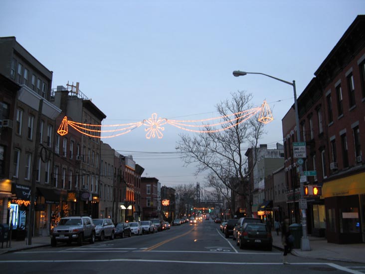 Vernon Boulevard Christmas Lights, Hunters Point, Long Island City, Queens, December 8, 2009