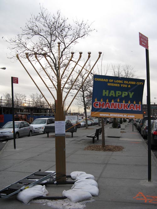 Chabad Chanukah Display, Vernon Mall, Hunters Point, Long Island City, Queens, December 31, 2008