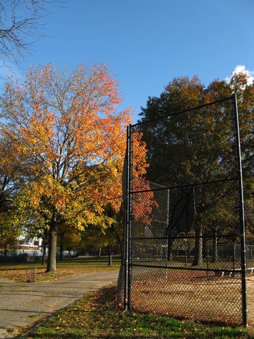 Queensbridge Park, Long Island City, Queens, November 4, 2009