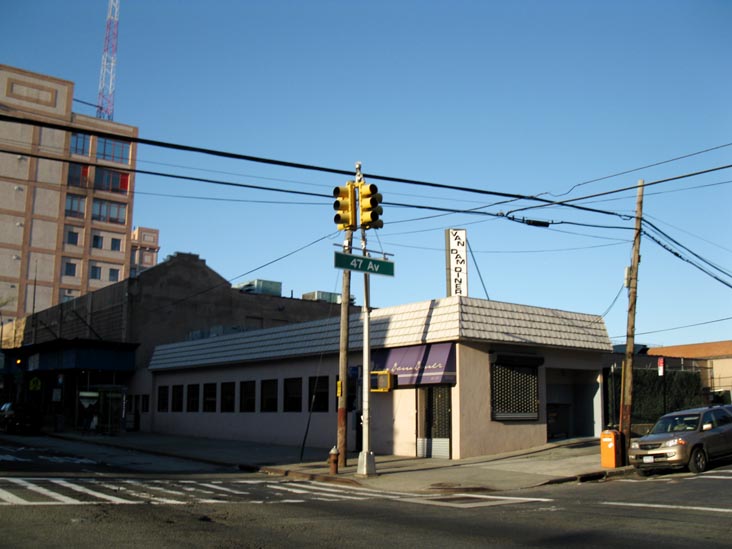 Van Dam Diner, 4555 Van Dam Street, Sunnyside, Queens
