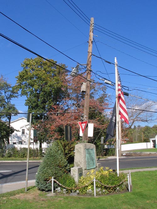 Egbertville War Memorial, Richmond Road and Rockland Avenue, SE Corner, Egbertville, Staten Island, October 21, 2006