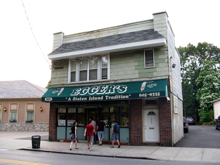 Egger's Ice Cream Parlor, 7437 Amboy Road, Tottenville, Staten Island, June 7, 2008, 7:41 p.m.