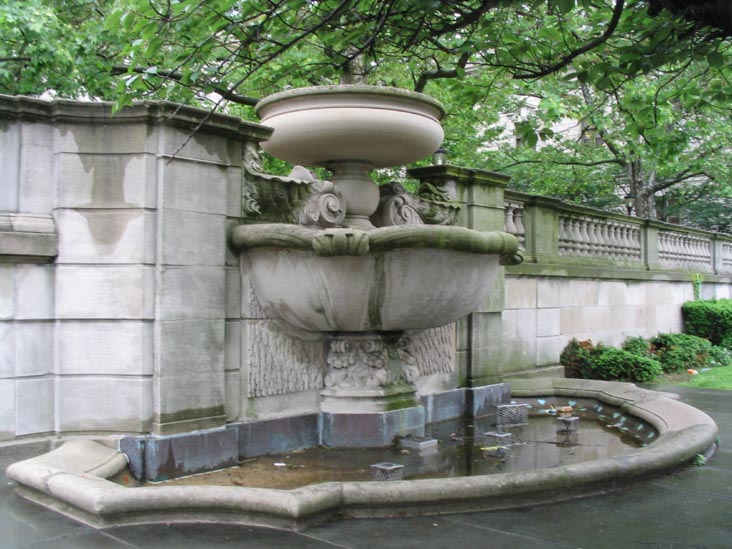 Fountain, Staten Island Borough Hall, 10 Richmond Terrace, St. George, Staten Island