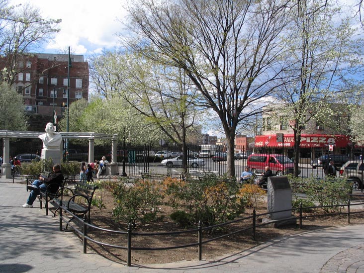 D'Auria-Murphy Triangle, Belmont, The Bronx