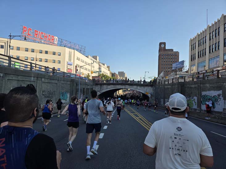 NYRR Bronx 10 Mile, Grand Concourse at Fordham Road, The Bronx, September 14, 2025