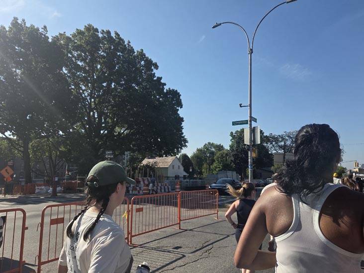 NYRR Bronx 10 Mile, Grand Concourse at Kingsbridge Road at Poe Park, The Bronx, September 14, 2025