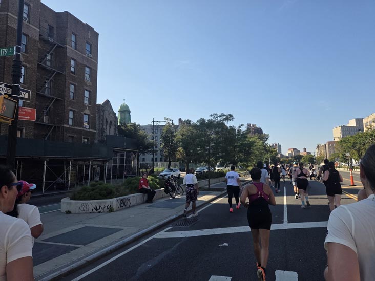 NYRR Bronx 10 Mile, Grand Concourse at East 179th Street, The Bronx, September 14, 2025
