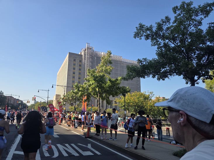 NYRR Bronx 10 Mile, Grand Concourse at Joyce Kilmer Park, The Bronx, September 14, 2025