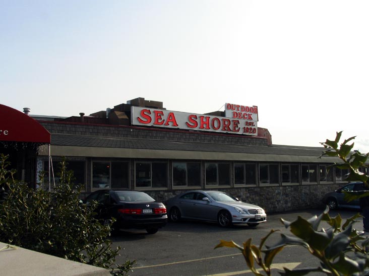 Sea Shore Waterfront Restaurant & Marina, 591 City Island Avenue, City Island, The Bronx