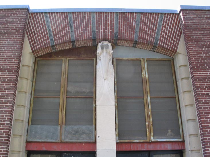 Ibis Totem, Crotona Park Pool Bathhouse, Bathgate Playground, Crotona Park, The Bronx