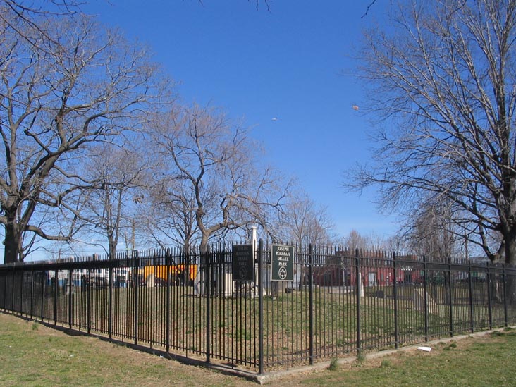 Cemetery, Joseph Rodman Drake Park, Hunts Point, The Bronx