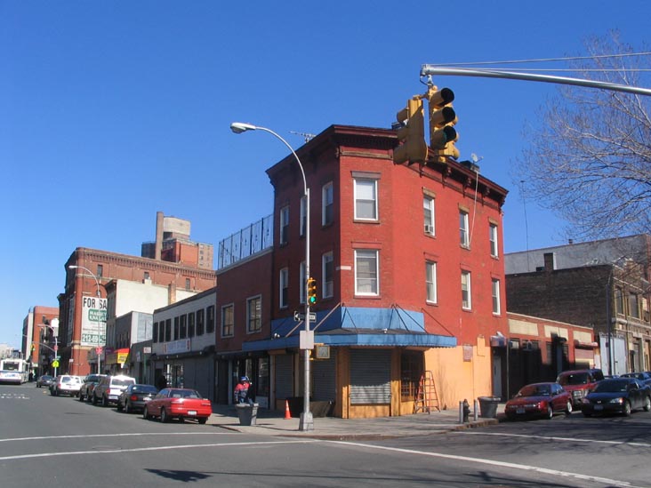 East 139th Street and Third Avenue, NE Corner, Hunts Point, The Bronx