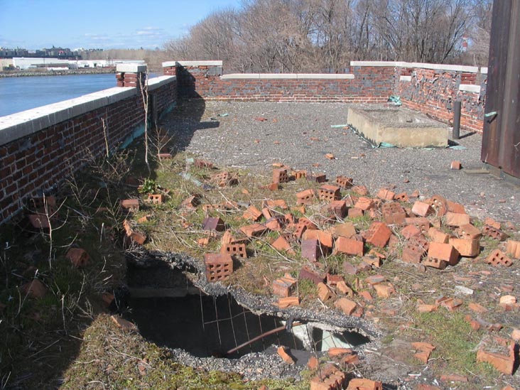 Roof, Morgue, North Brother Island, East River, The Bronx
