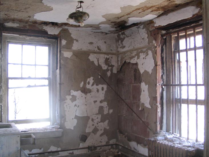 Nurses' Home, North Brother Island, East River, The Bronx